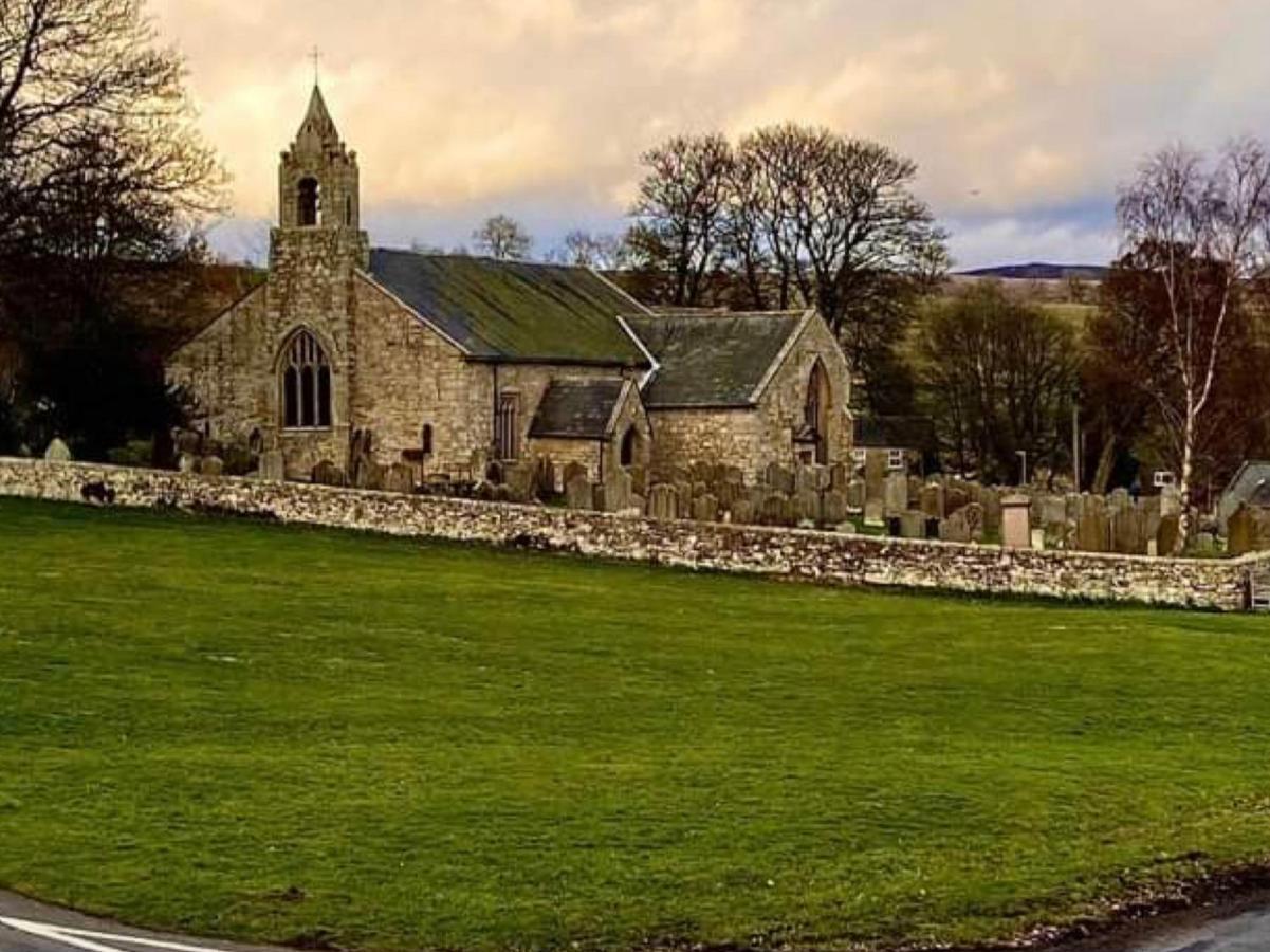 Bird In Bush Elsdon Hotel Exterior photo